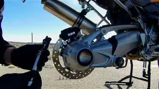 Cambio aceite grupo trasero y cardan BMW R1200GS PART1