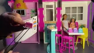 Hi guys! I’m super excited to set up my new restaurant 😆