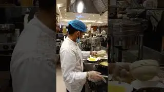 Live omelette station for our Umrah group guests..