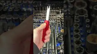 Snap-On Retractable Clip Removal Tool