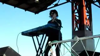 Uh Huh Her Live in Duluth, MN  - Run