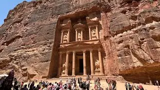 Petra : One of the 7 wonders of the world, Jordan!