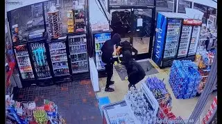 Smash-and-grab thieves get away with cash register, safe from Atlanta convenience store