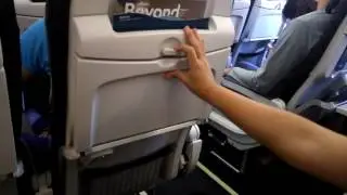 Closing an Airplane Food Tray