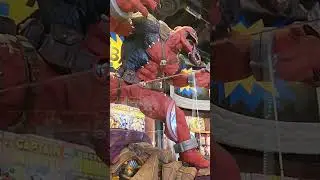 Would you pay $4,375 for this #statue? 💸 #marvel #venompool #ioa #collectible  #islandsofadventure