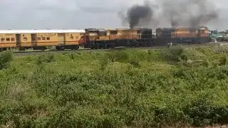 Twins Alco Smoking Chugging : Tirupati SF Express Depart Purna Junction #tirupati #train #railway 