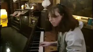 There's beauty in the simplicity ✨💖 On An Autumn Breeze 🍂🍁