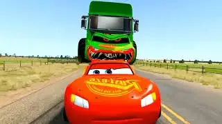 Epic escape lightning form Zombie McQueen VS Big & Small Bus Zombie eater car in-Beamng drive