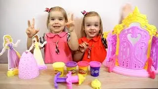 Играем с набором Play Doh Disney Princess. Лепим из пластилина красивые платья. Видео для детей.