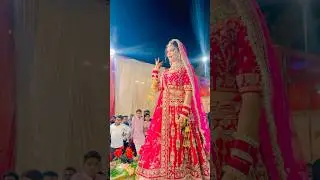 Ye tune kya kiya 🥰❤️#pleasesubscribe #shorts #wedding #dhulhan #dance #entrydance #couple