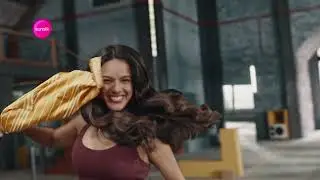 Sunsilk Flowy Silk Smooth Shampoo | Upto 100 Hours of Silky Smooth Hair (Hindi)
