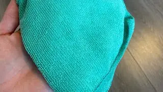 Are you holding your microfibre cloth the right way while dusting?