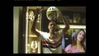 Luis Fabiano Canta musica da torcida SPFC