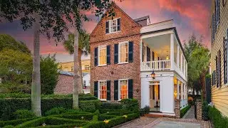 Elegant Charleston Single with Modern Renovations