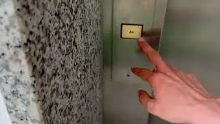 1998 Vestner Aufzug in einem Wohnhaus In München