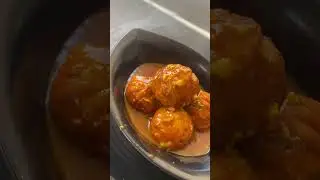 Hot garlic momos