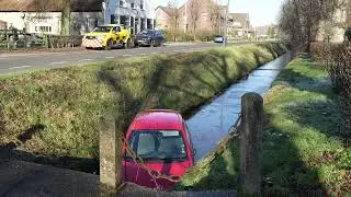 2025-02-02 Hogevaart Sprang-Capelle auto in de sloot