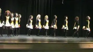 16-hand coreography