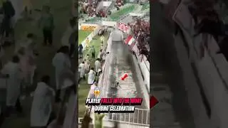 🚨 A soccer player fell into a 10-foot ditch while celebrating a goal 😱 #soccer #viral #football