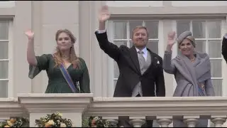 Amalia's eerste balkonscene: boe-geroep naar de Oranjes