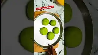 Crispy palak mathri | ताजा पालक की खस्ता स्वादिष्ट मठरी | Snacks recipe | #Shorts