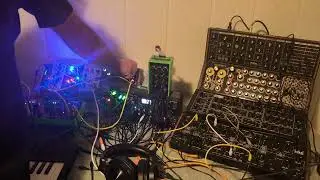 Modular Experiments #synth #modularsynth #electronicmusic #soundexperiment #magerit #laniakea 