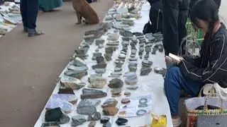 Live now I buy and inspect gemstones in real gem markets#jade#rawgems#jewelry#sapphire#Ruby#gem