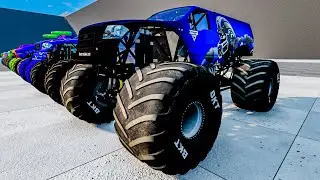 Monster Truck Grave Digger, El Toro Loco, Blue Thunder Monster Jam High Speed Crash #3