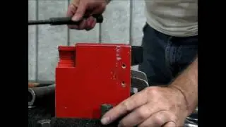 4ProSport - Video of removing Linear bearings - замена подшипников на рамке станков Blademaster