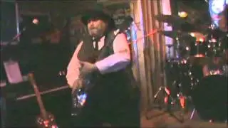 Tom Hubbard (Live Performance) - Kindhearted Woman