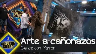 Marron sorprende a Melody con una espectacular obra de arte de purpurina - El Hormiguero