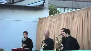 MOV01906