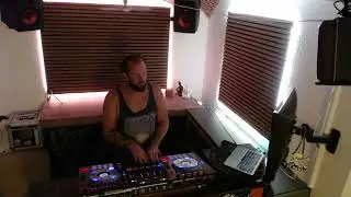 CMPR--------Summer Special (4 Decks Tech-House Mix)