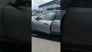 How to open the door in 2023 BMW 7 Series