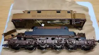E 626 LEModels.   Despiece de la locomotora, mostrando su interior , agrego que pesa 366g.