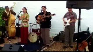 Lil' Esther and her Tinstars - Little Lovin', отличная поп/рок-песня (официальный видеоклип)