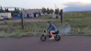 Девочка байкер