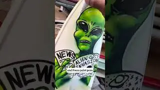 ALIEN INVASION ON A SURFBOARD - airbrush artwork - #diy #airbrush #alien #artwork