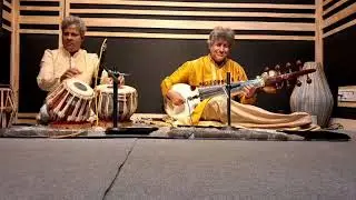 Sarod playing,Sarod music, indian music,beautyful  sarod