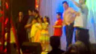 فريق طيور الجنة بحفل جدة 2010 من تصويري ...منوووشآآآآ.
