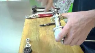 Mounting of the Axle on the 2 Speed Rear Hub