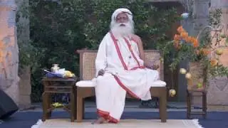 Sadhguru Chants Vibrant Yoga Yoga Yogaeshwaraya Chant - 108 Times