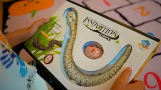 Радиоуправляемая змея на пульте управления / Radio controlled snake on the remote control