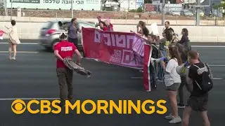 Tel Aviv demonstrators demand hostage deal