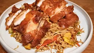 Gebratene Nudeln mit Hähnchen zu Hause machen (100% wie im Imbiss) 