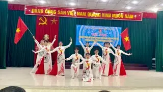 MÚA “MỘT VÒNG VIỆT NAM” - TIẾT MỤC MÚA ĐẶC SẮC CỤM CÁO ĐỈNH