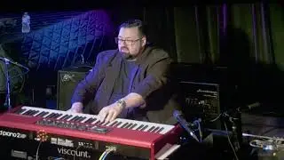 Joey DeFrancesco in the key of Universe The Nash Phoenix Viscount Nord Organ
