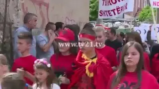 Pamje nga Marshi Protestues n&euml; Kumanov&euml; - 9 Maj 2016