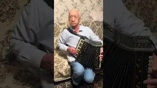 ustaddan barmag acmaq ucun mugam gezismeleri