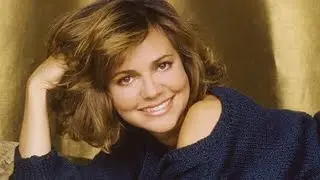 Sally Field G-Strlng Photos Leave Little To Imagination..Look photos